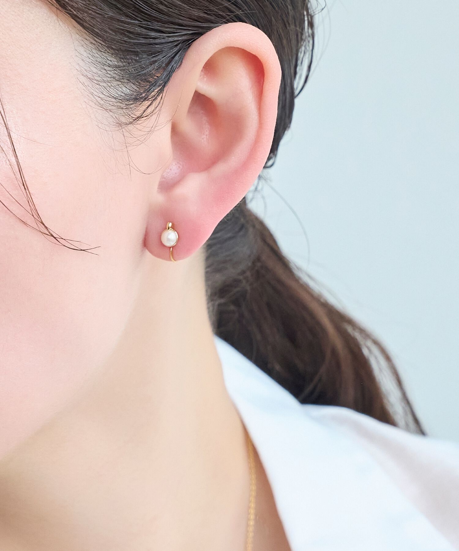 Phoebe「【痛くないシリーズ】パワーストーンライトフィットイヤリング　パール」|イヤリング|ホワイト