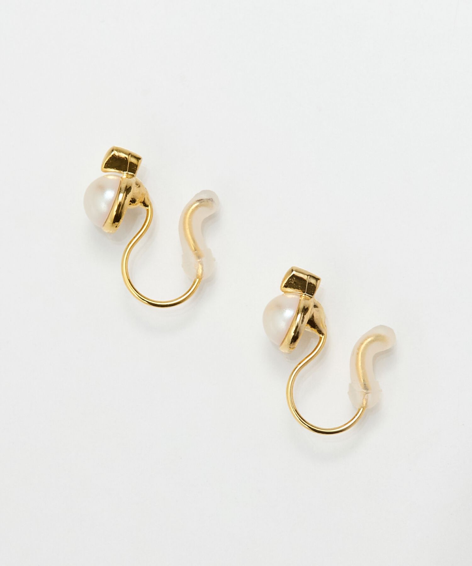 Phoebe「【痛くないシリーズ】パワーストーンライトフィットイヤリング　パール」|イヤリング|