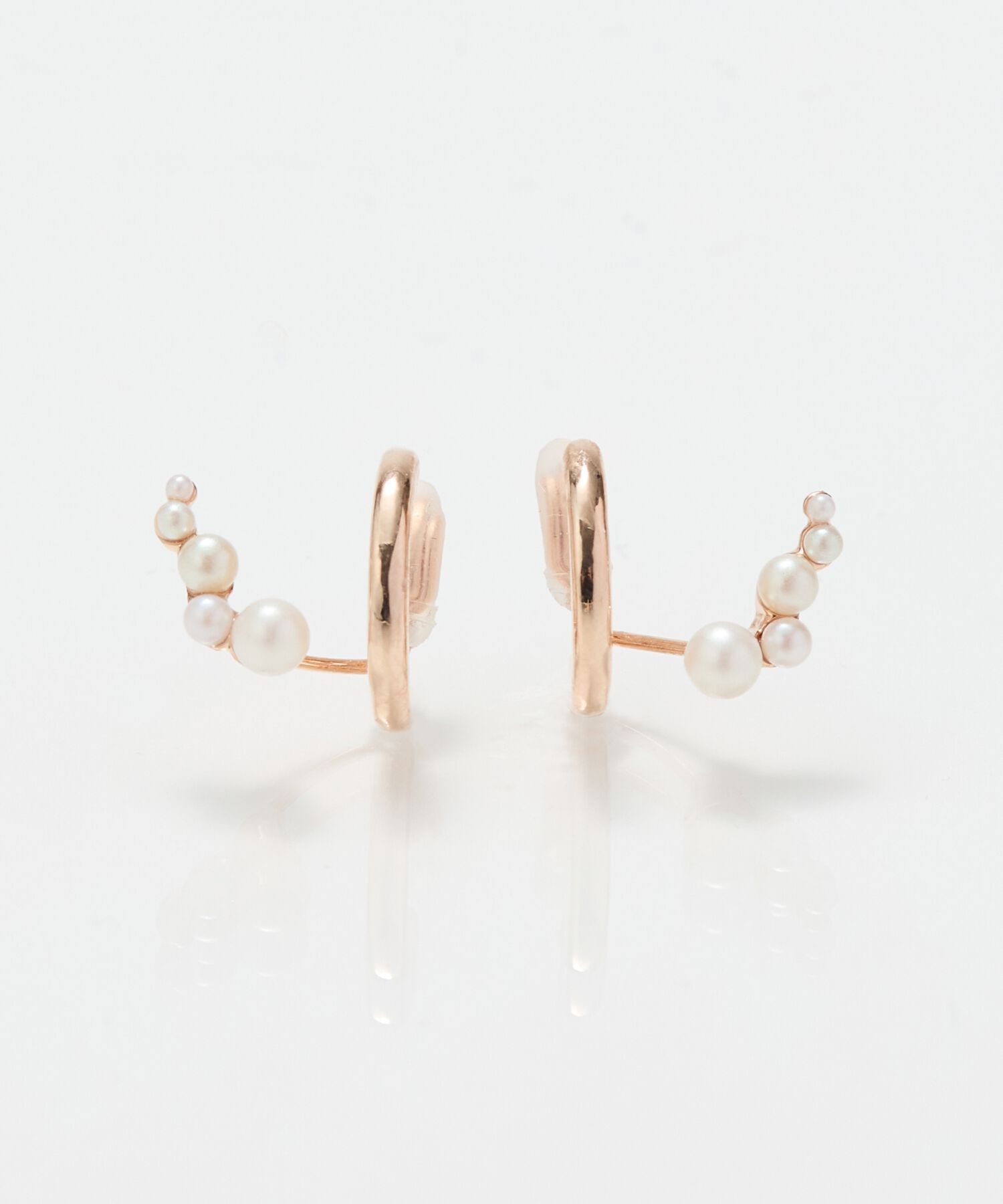 Phoebe「【痛くないシリーズ】ミルキーウェイパールフロートライトフィットイヤリング　シャンパンゴールド」|イヤリング|