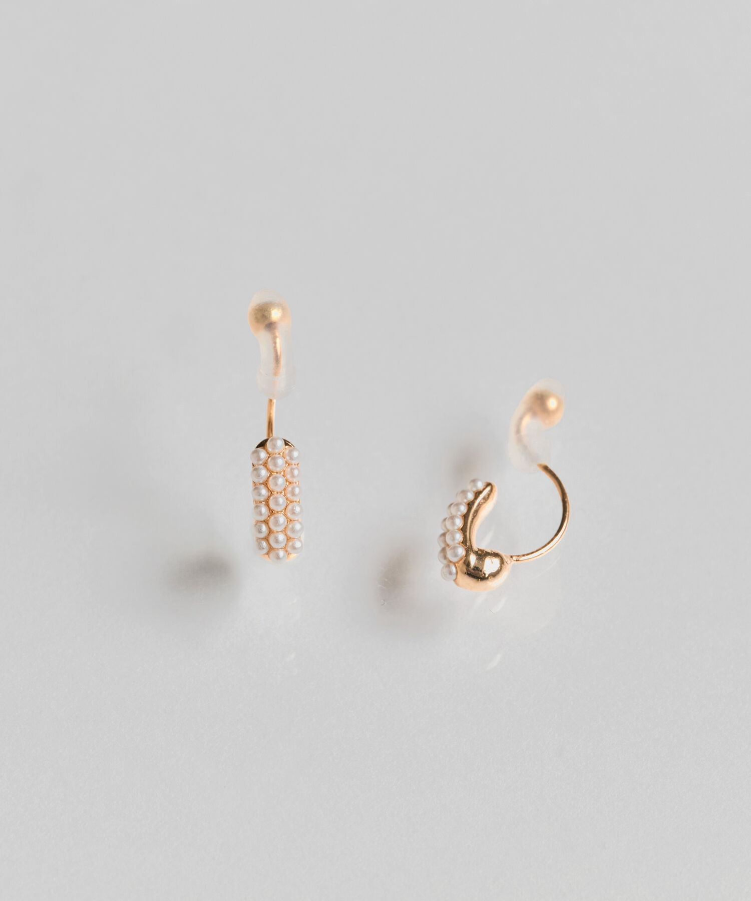 Phoebe「【痛くないシリーズ】グレインパールフープライトフィットイヤリング　シャンパンゴールド」|イヤリング|