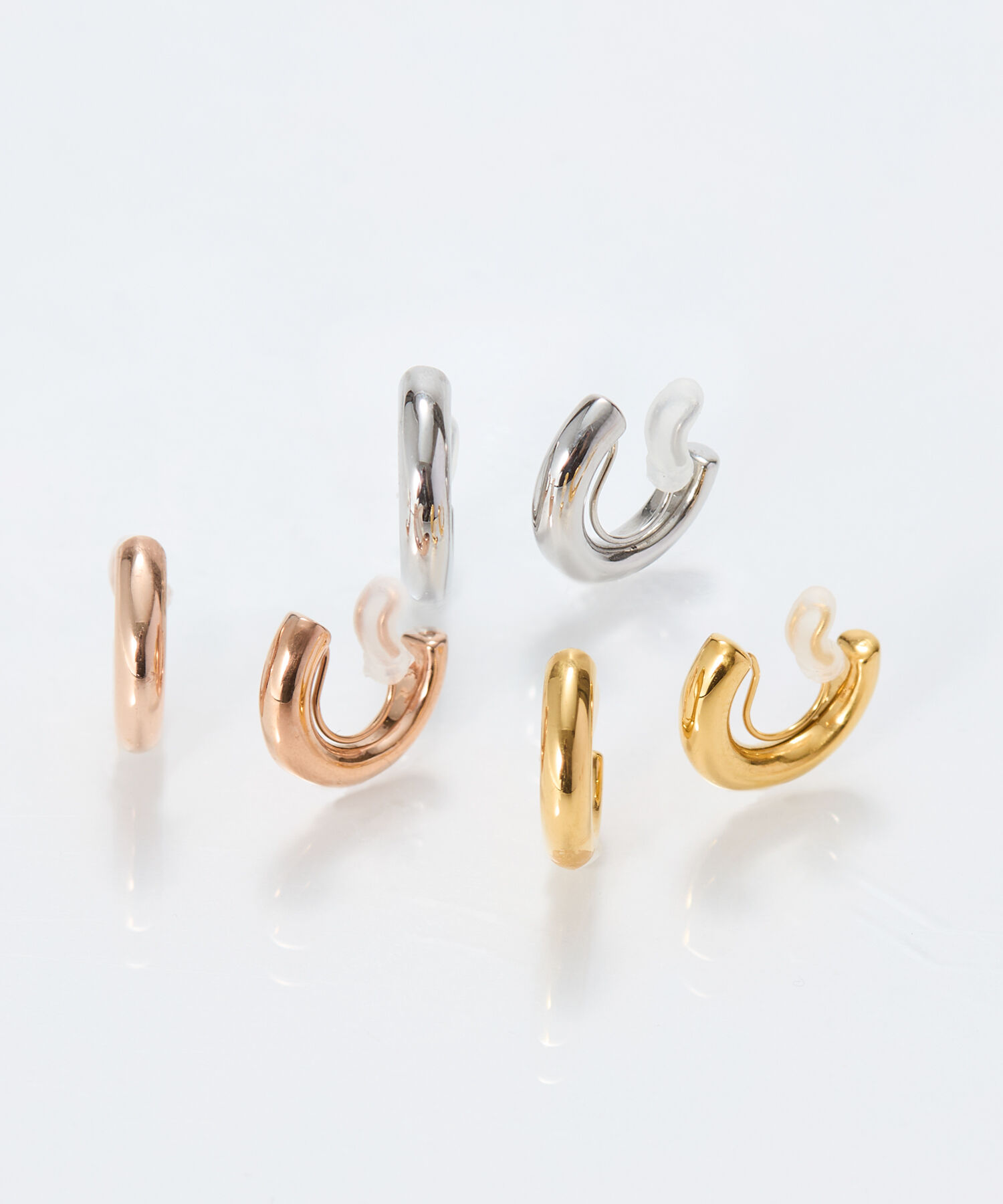 Phoebe「【痛くないシリーズ/金属アレルギー対応】ミニマルストレートフープライトフィットイヤリング　シルバー」|イヤリング|