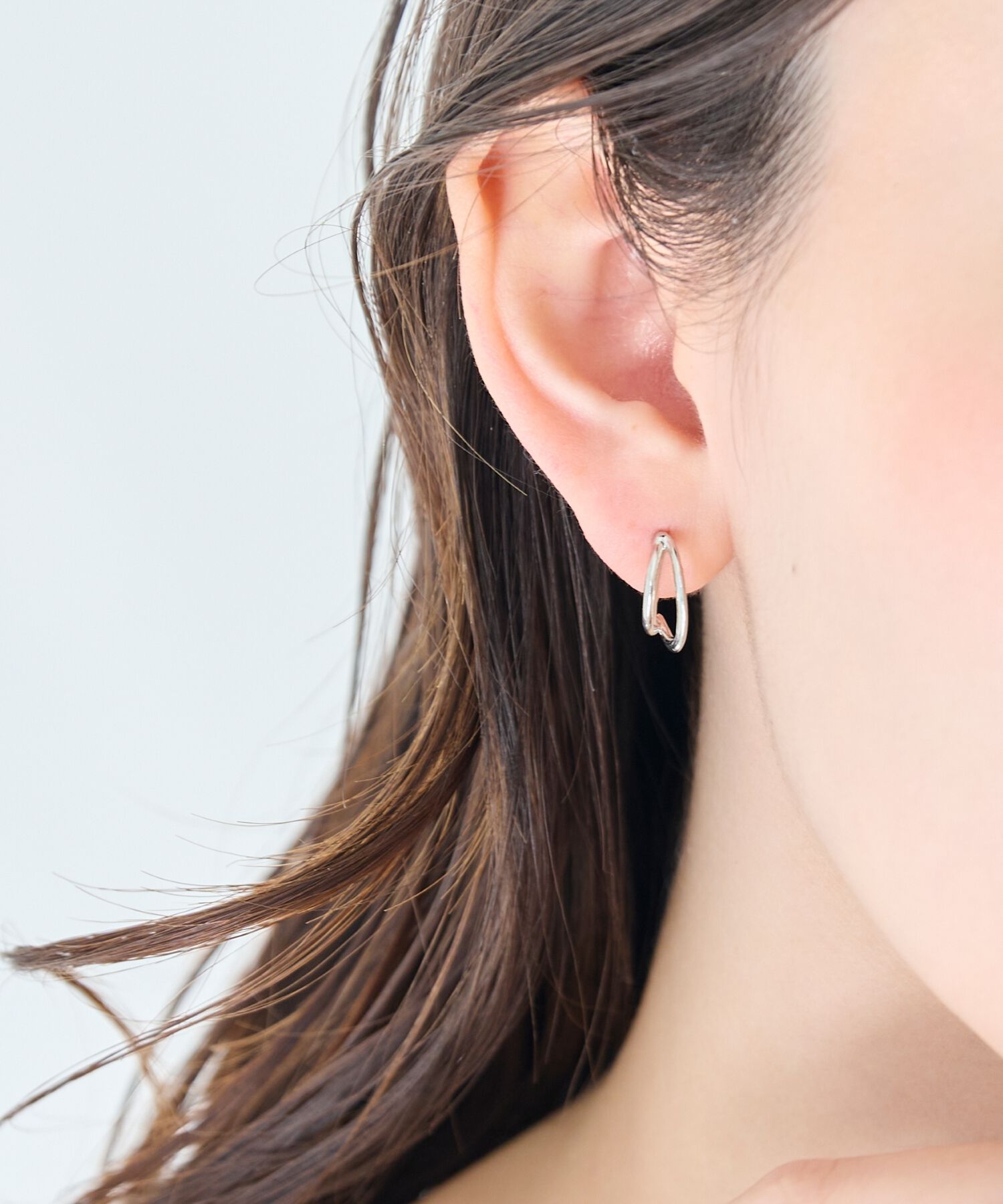 Phoebe「【痛くないシリーズ/アレルギー対応】ベーシックダブルフープライトフィットイヤリング　シルバー」|イヤリング|