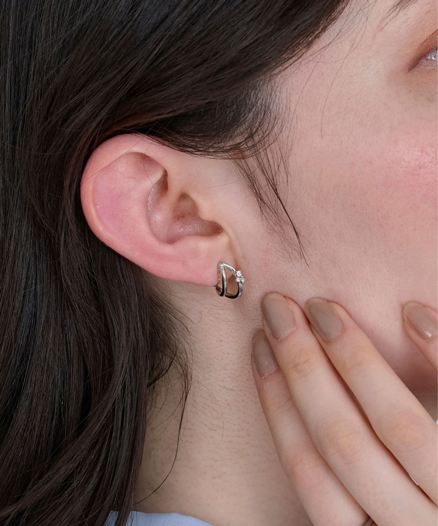 Phoebe「【痛くないシリーズ/アレルギー対応】シャイニーダブルフープライトフィットイヤリング　シルバー」|イヤリング|