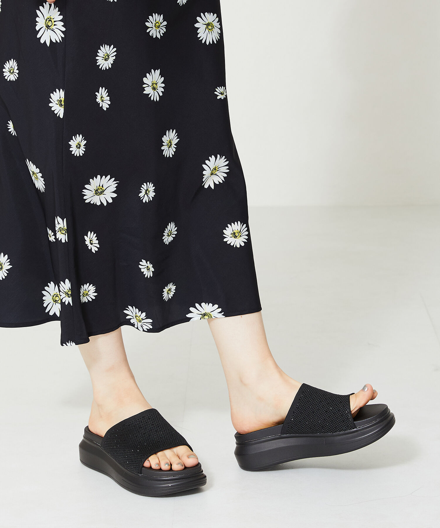 WA Oriental TRaffic「【トレンド】ラインストーンニットミュールサンダル/42204 人気 売れてる」|サンダル|