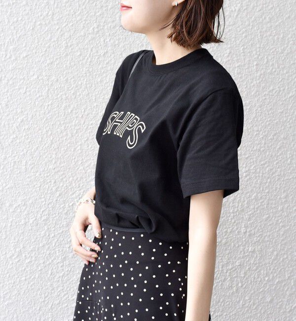 SHIPS for women「《一部追加予約》【WEB限定】 SHIPS ラウンド プリント ロゴ TEE」|Tシャツ・カットソー|