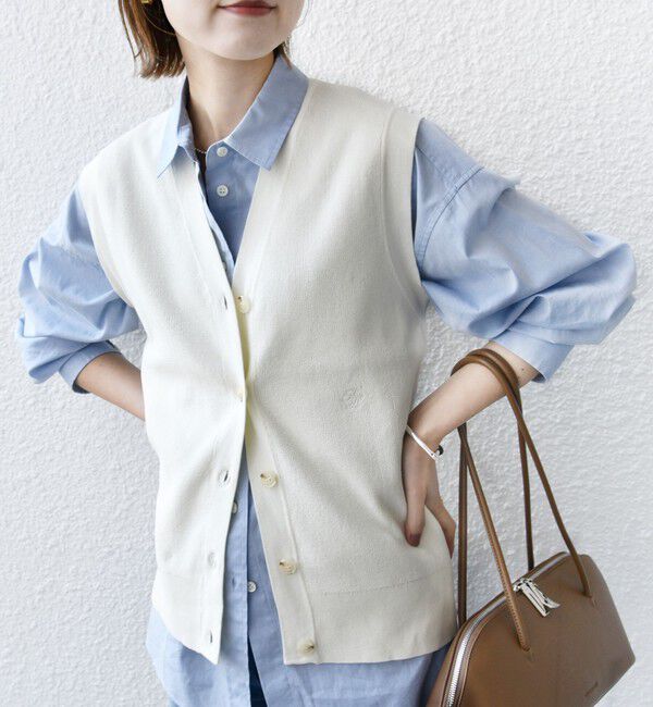 SHIPS for women「〈手洗い可能〉ワンポイント 刺繍 Vネック ベスト」|ベスト・ジレ|オフホワイト