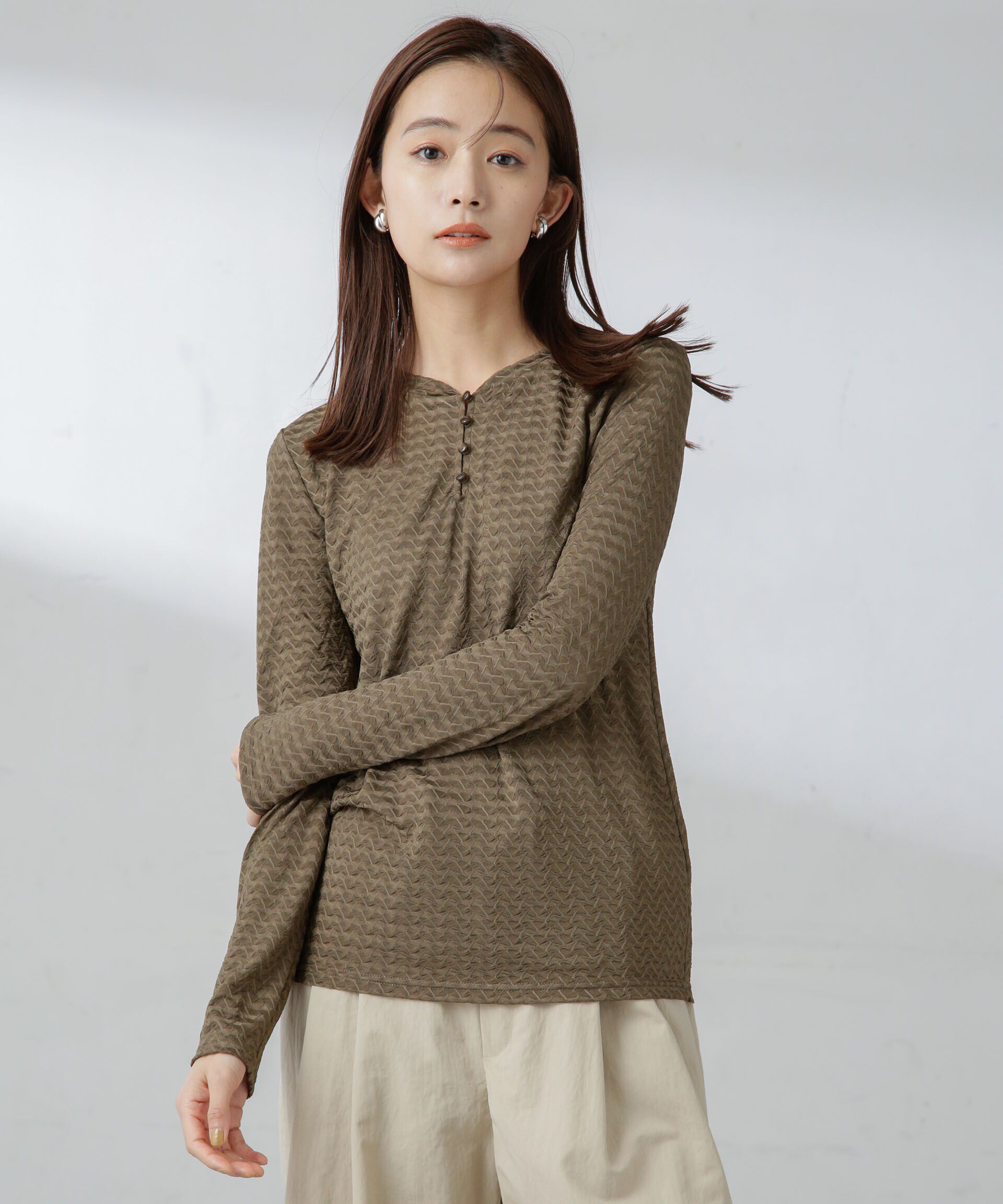 nano･universe「前後2wayシャーリングカットトップス」|Tシャツ・カットソー|