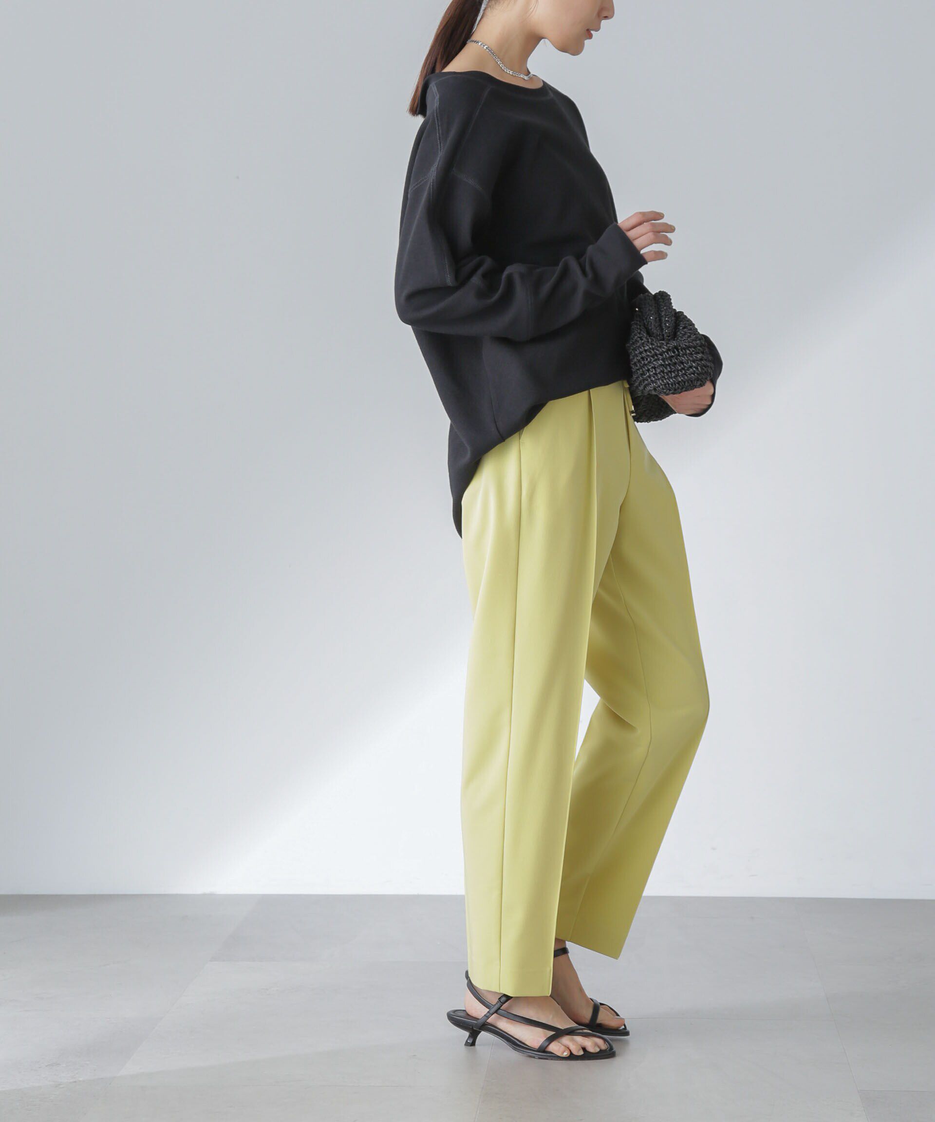 nano･universe「ピンタックイージーテーパードパンツ」|チノ|