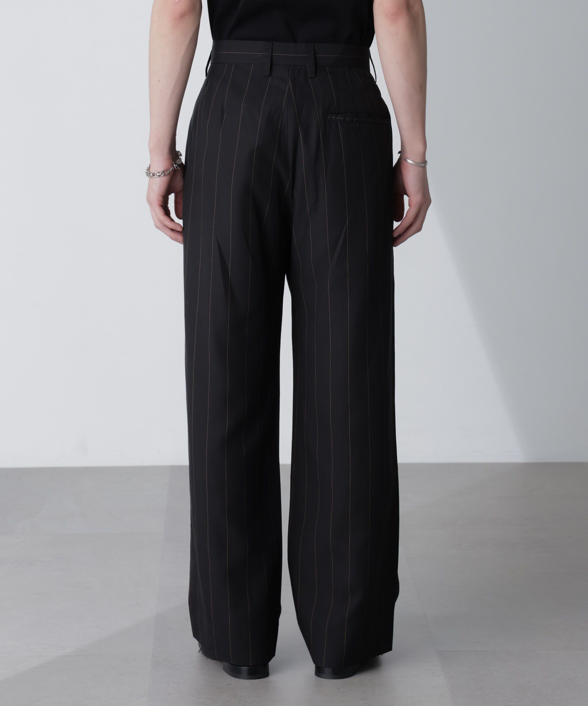 nano･universe「リネンブレンドピンストライプ1タックパンツ(セットアップ可)」|チノ|