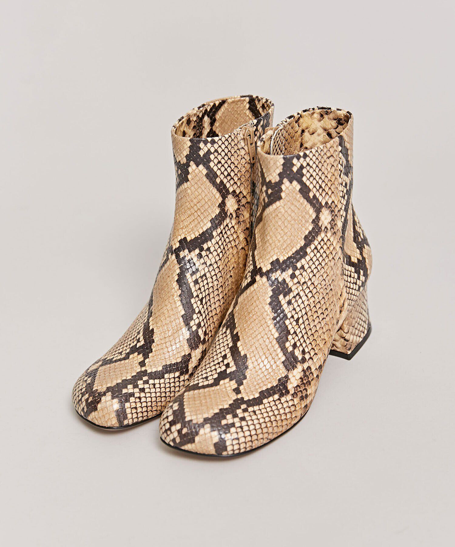 nano･universe「PELLICO/PYTHON FRONTE SHORT BOOTS」|ショートブーツ|