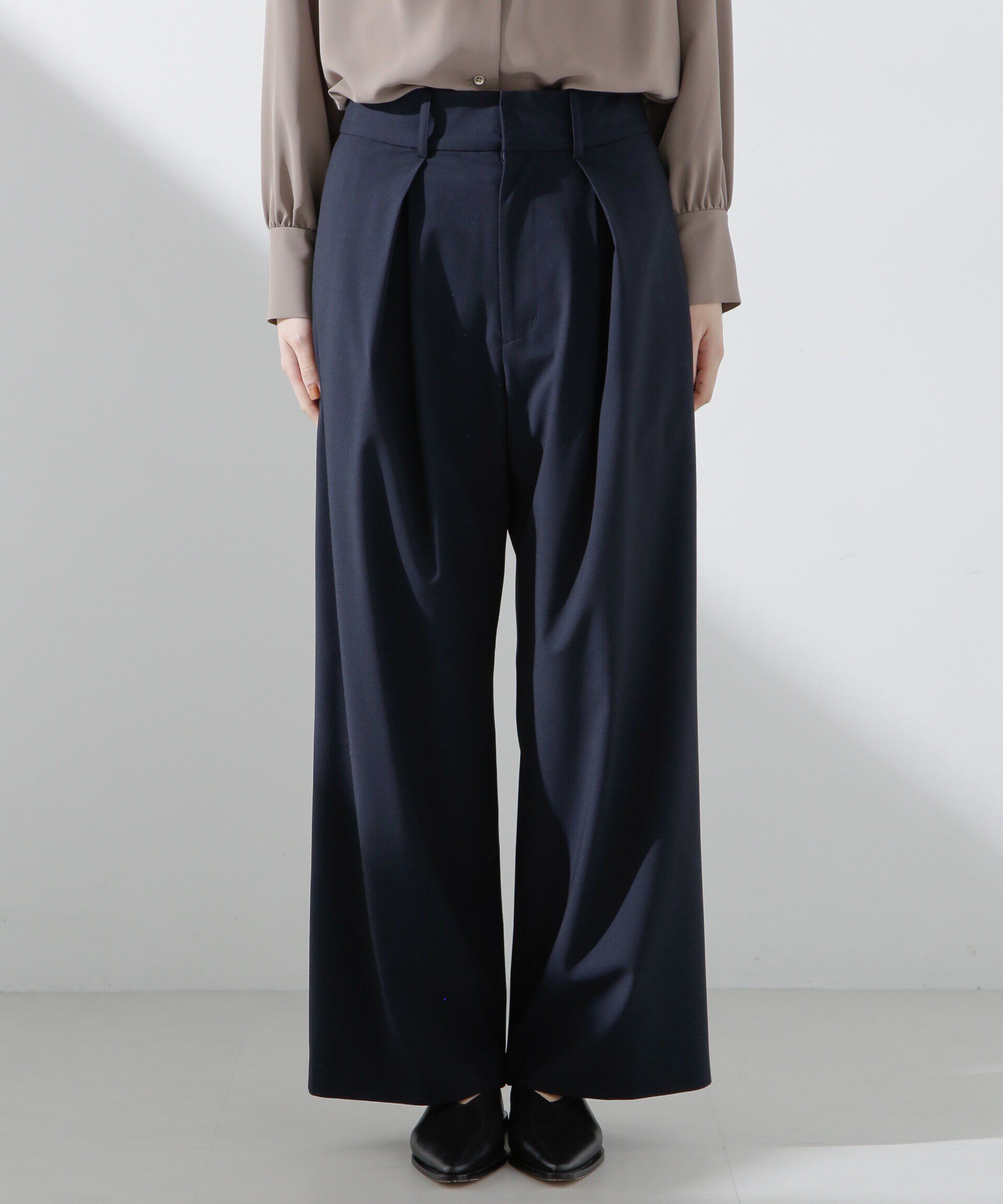 nano･universe「トロストレッチレイヤードタックワイドパンツ（セットアップ可）」|チノ|