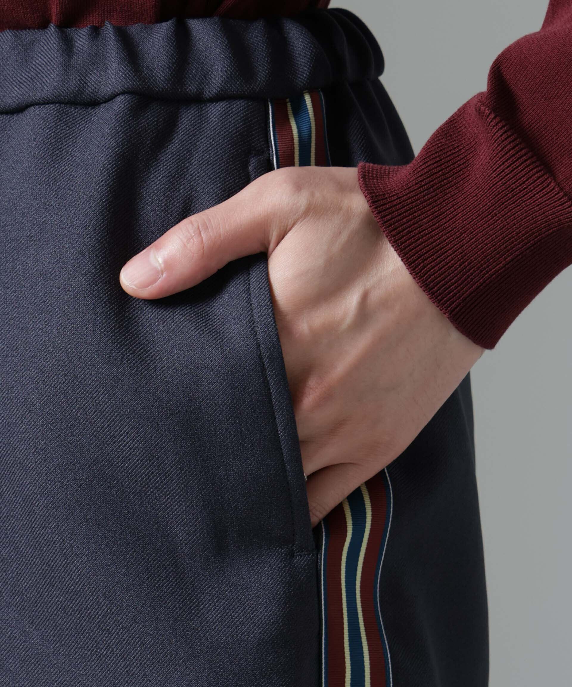 nano･universe「テックツイルサイドストライプイージーパンツ」|チノ|