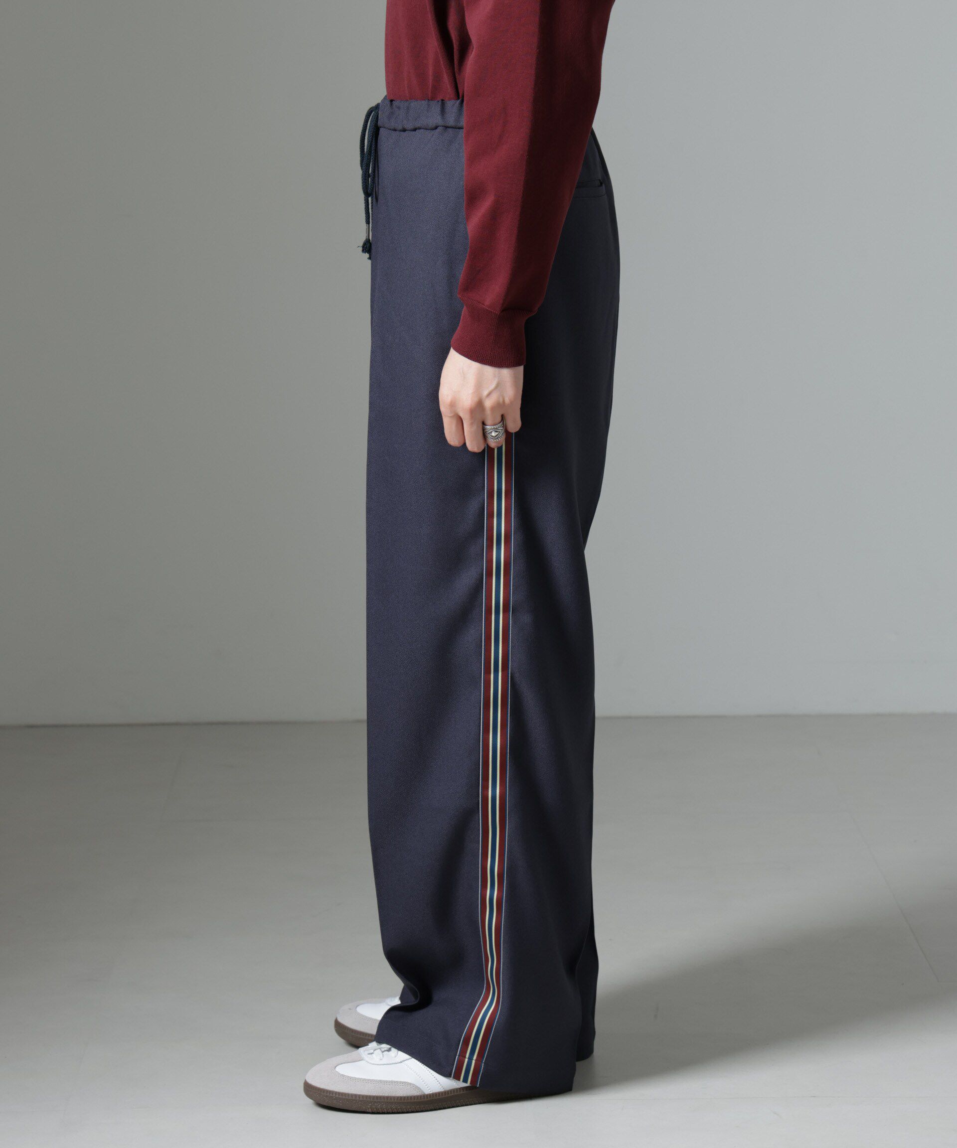 nano･universe「テックツイルサイドストライプイージーパンツ」|チノ|