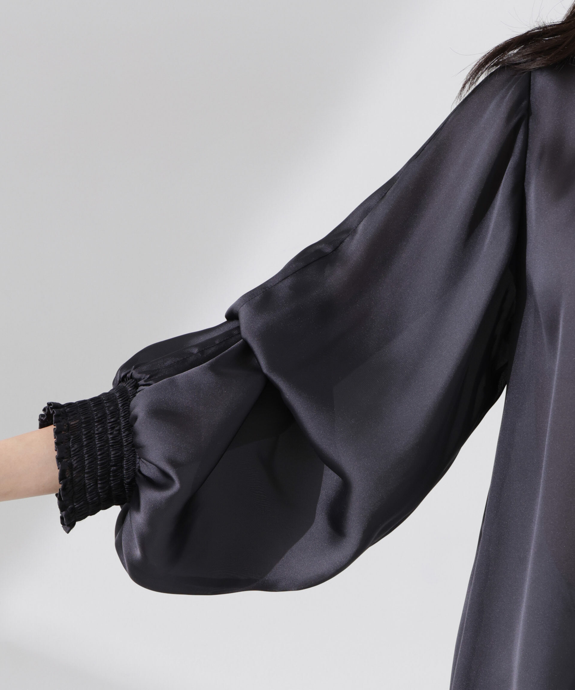 nano･universe「2WAYデザインスリーブサテンブラウス」|シャツ・ブラウス|