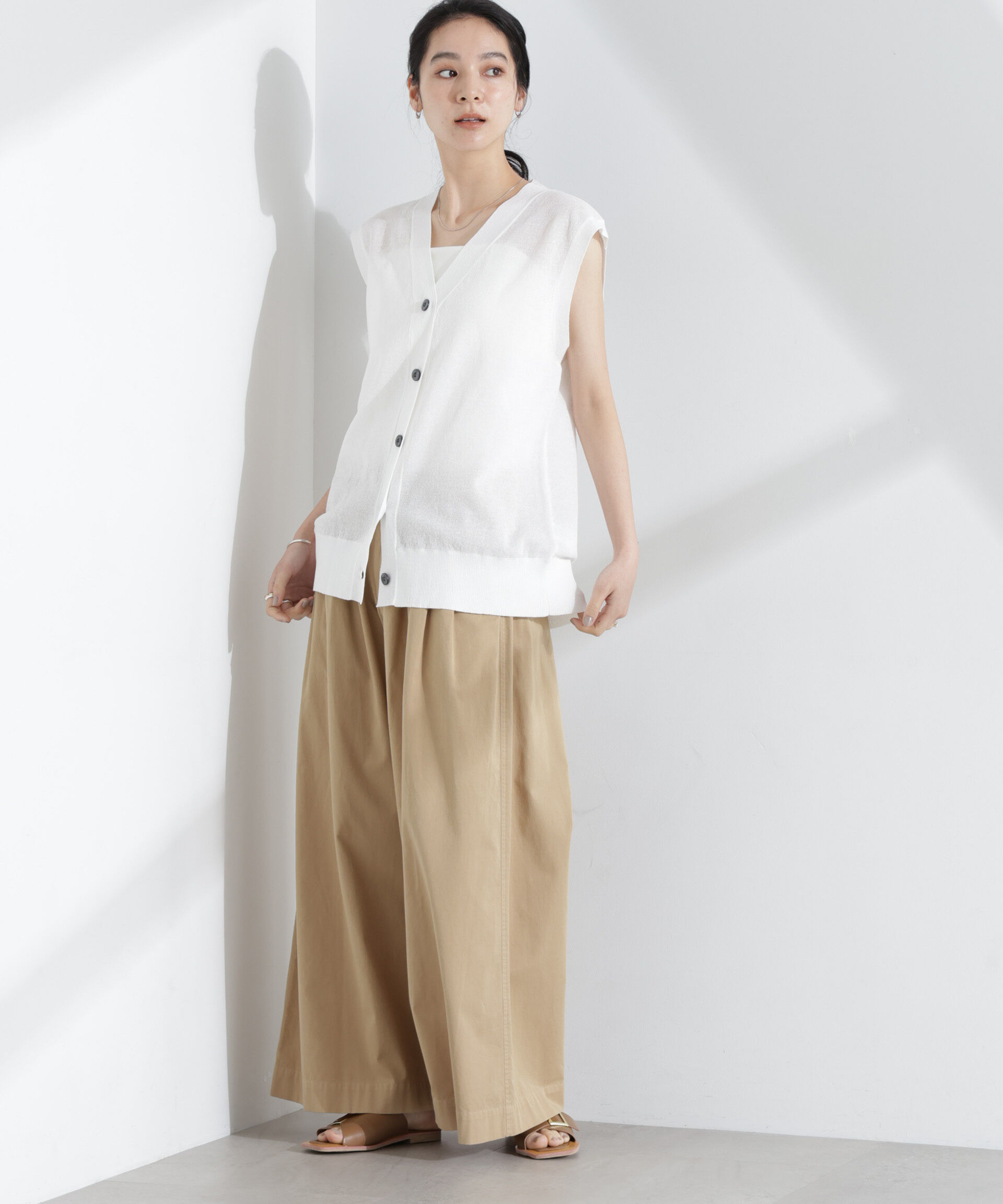 nano･universe「コットンタックワイドパンツ」|チノ|