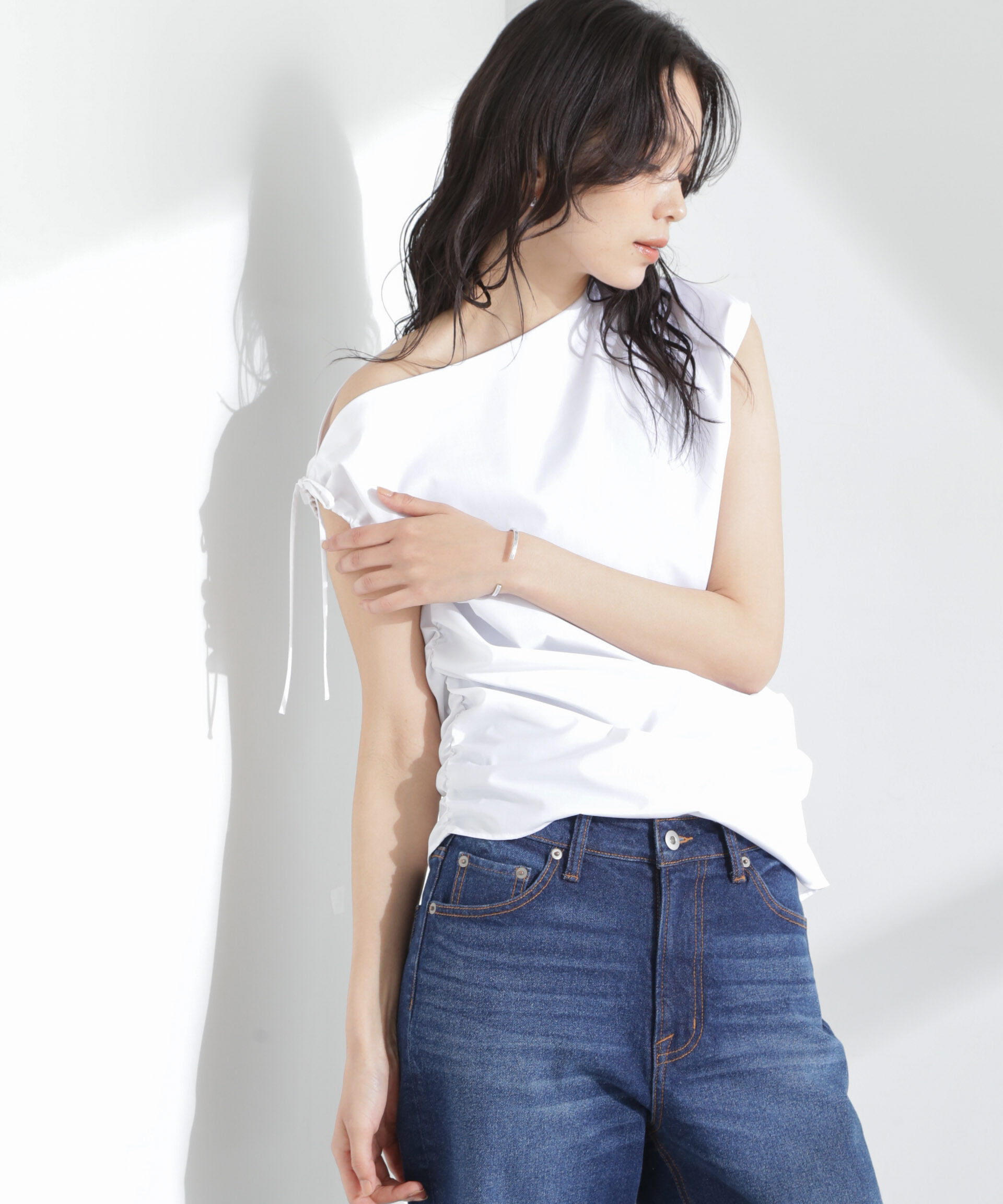 nano･universe「アシンメトリーギャザートップス」|シャツ・ブラウス|ホワイト