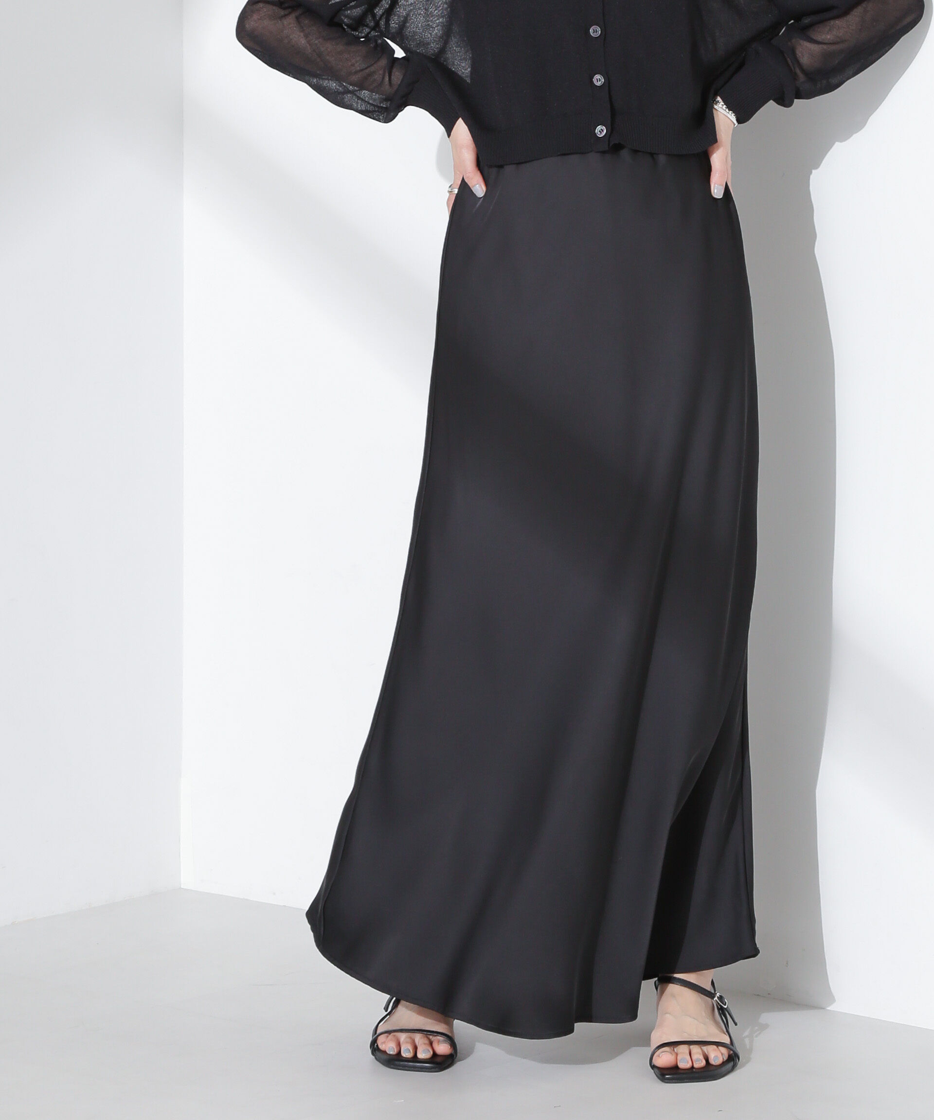 nano･universe「サテンフレアスカート」|スカート|ブラック