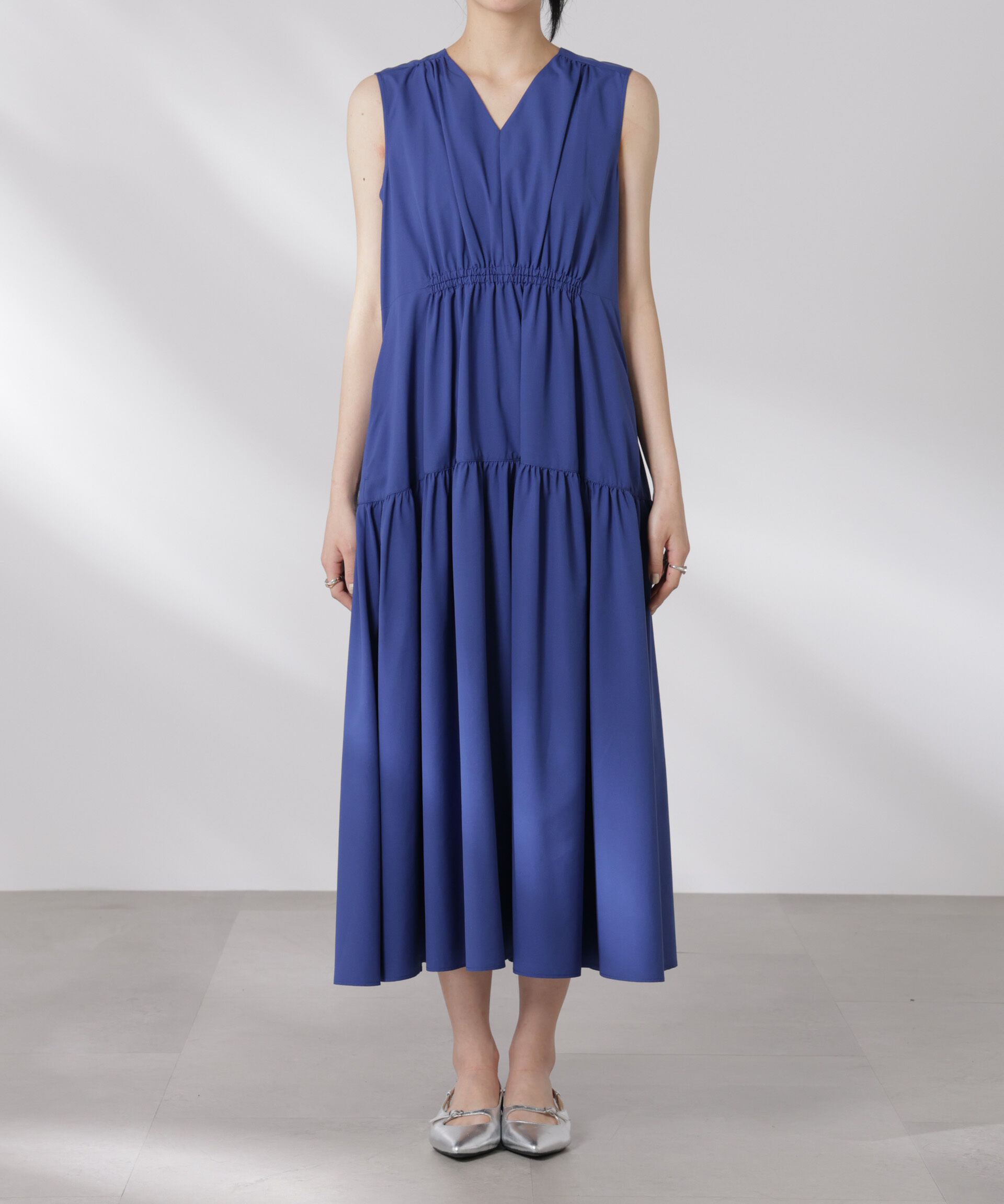 nano･universe「MINOTECH(R)Vネックギャザーティアードワンピース」|ワンピース|