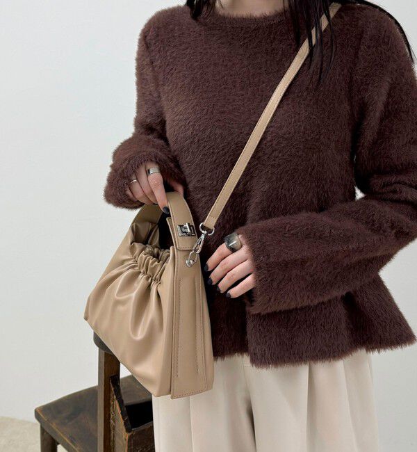 fredy emue「ギャザー三角ワンハンドルバッグ」|ショルダー・メッセンジャー|