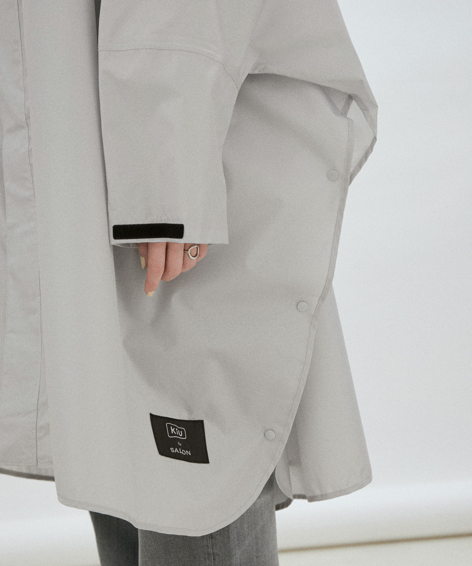 SALON adam et rope'「【雑誌掲載】【KiU for SALON】[ポーチ付き]別注レインポンチョ」|レインコート|