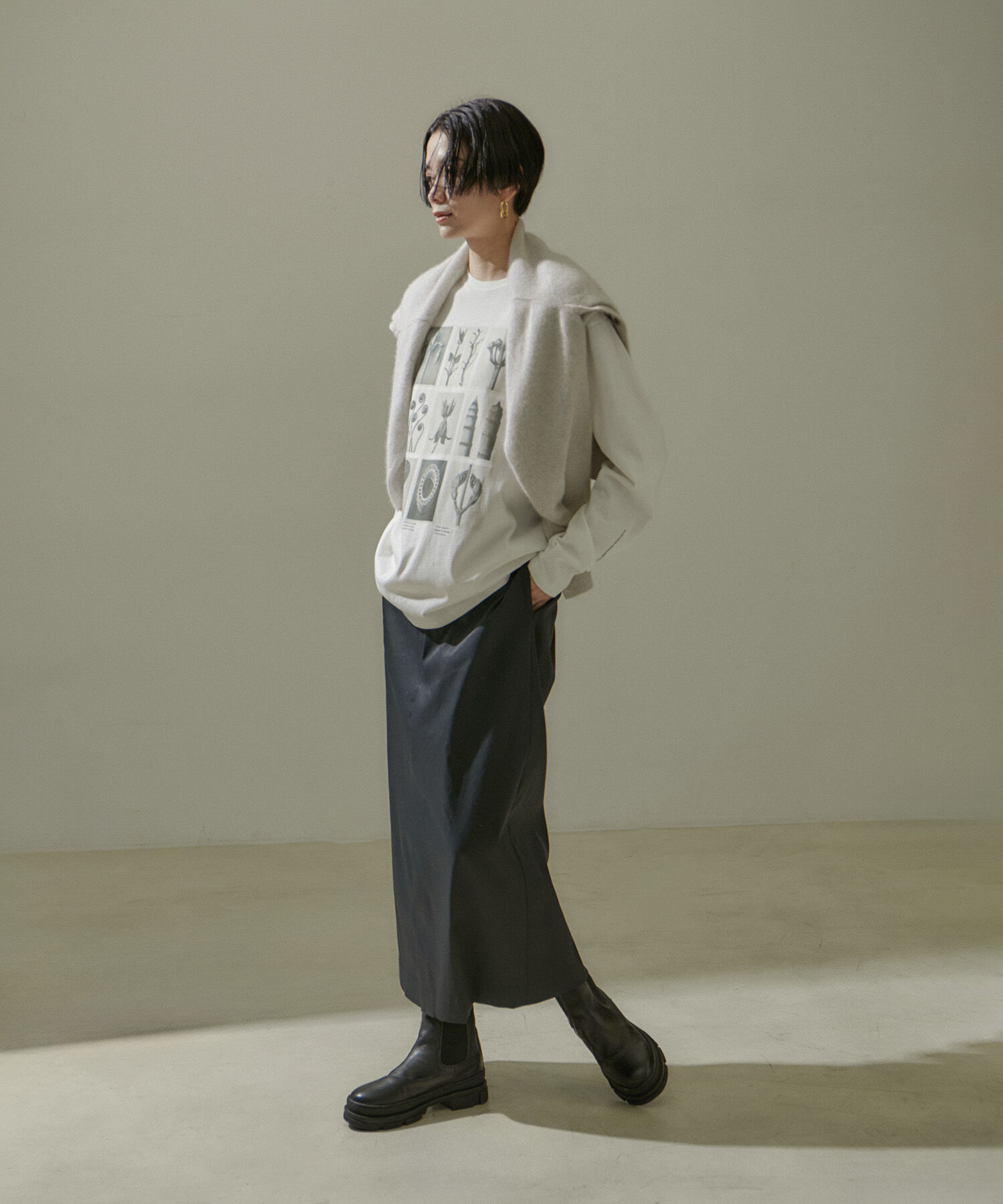 SALON adam et rope'「スタイルアップハイウエストナロースカート　無地/デニム」|スカート|