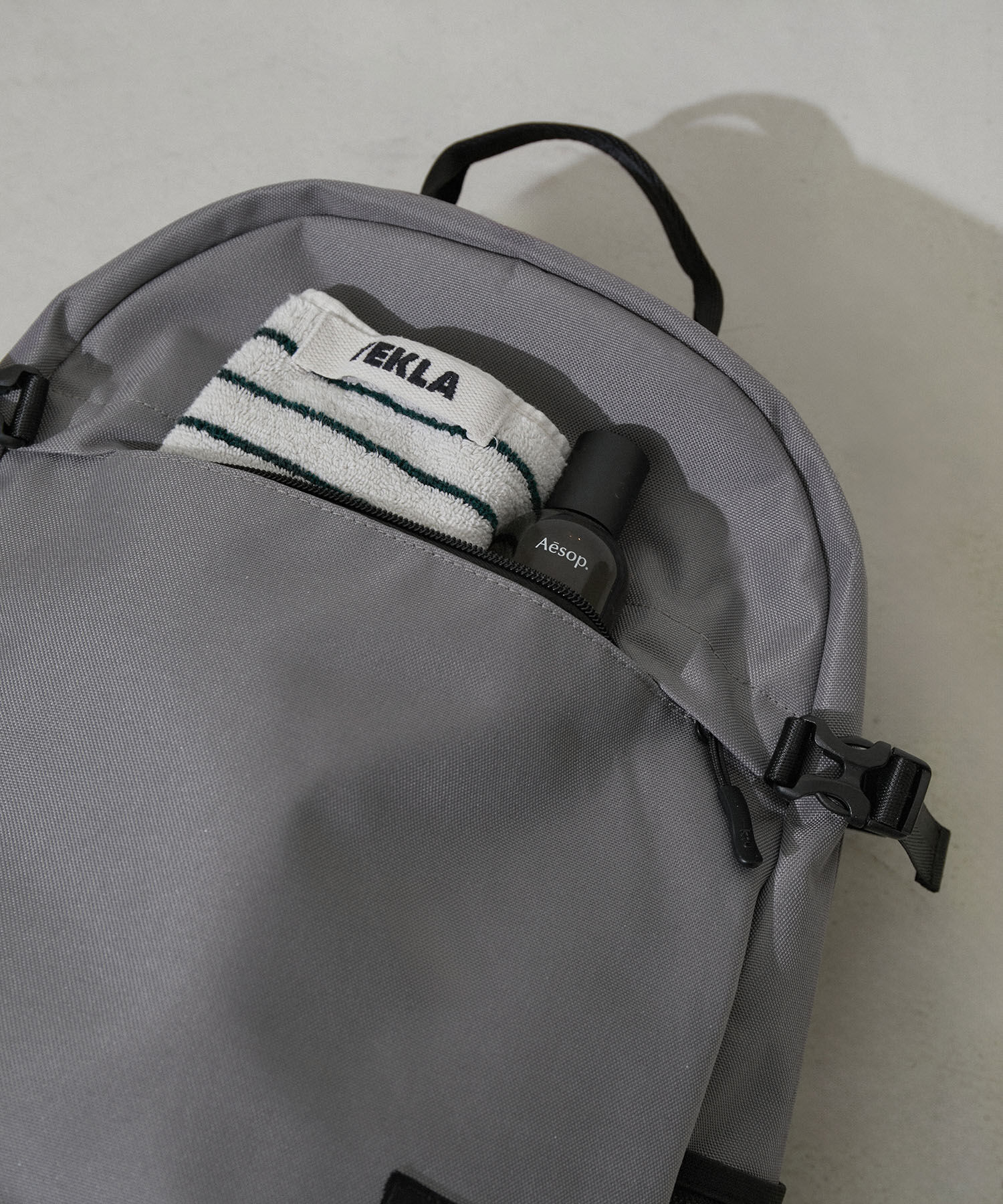 SALON adam et rope'「【KiU for SALON（キウ）】[撥水加工]別注リュック/バックパック」|リュック|