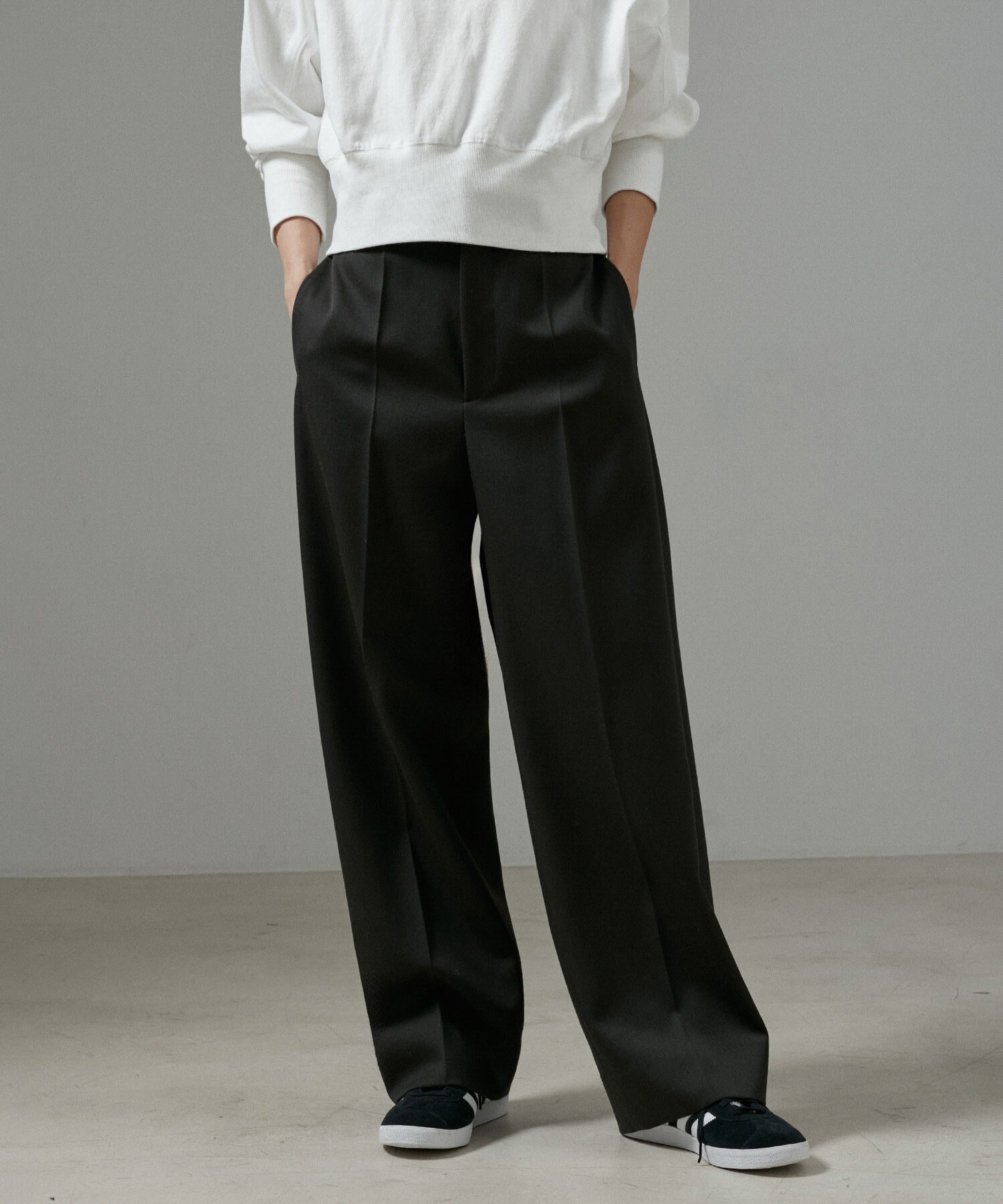 SALON adam et rope'「VISTO WOOL GABA ストレートワイドパンツ」|スラックス|