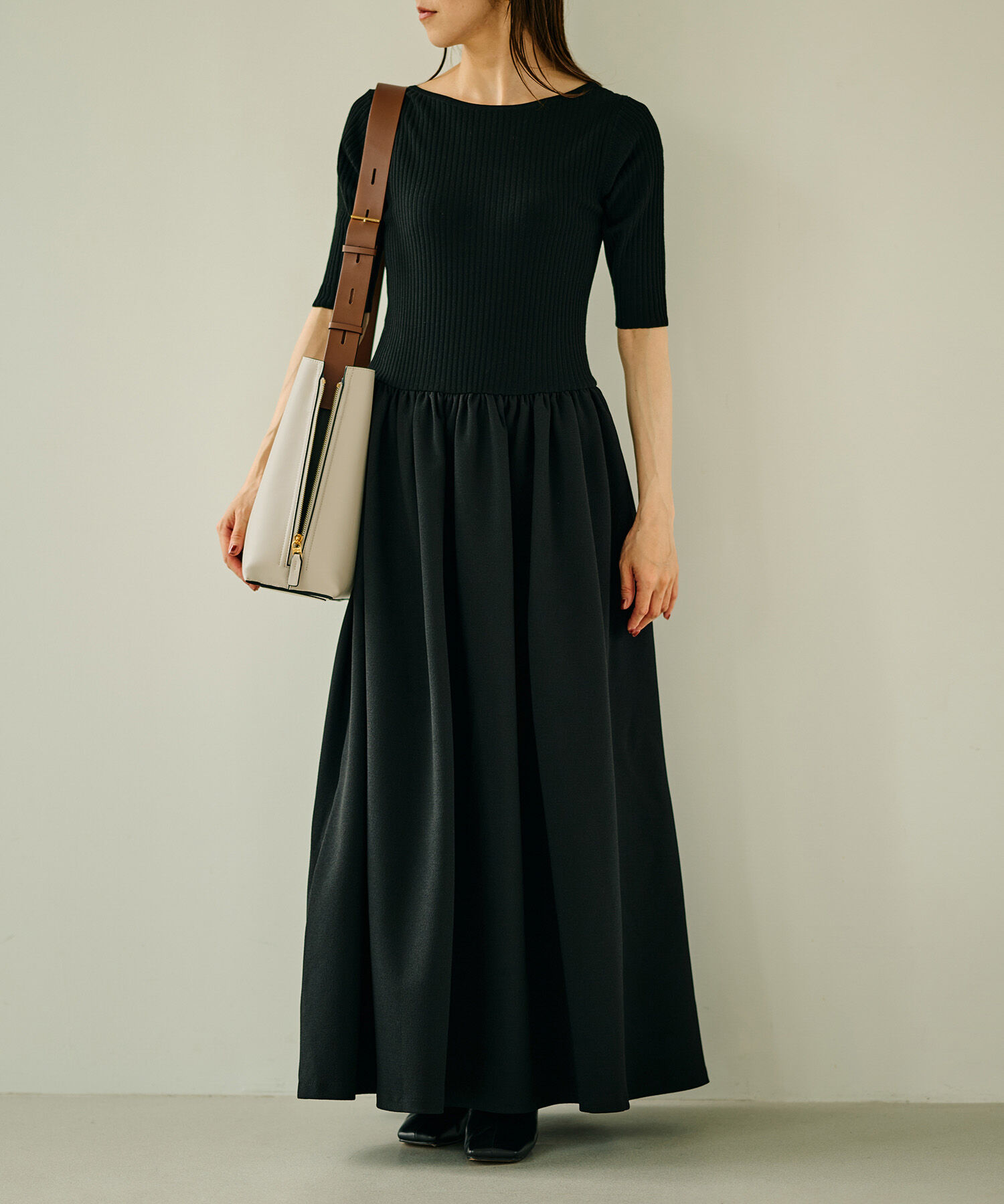 E'POR「【E'POR】Y BAG Shoulder Medium（サイドジップショルダーバッグ）【WEB限定/一部店舗限定】【メディア掲載」|ショルダー・メッセンジャー|