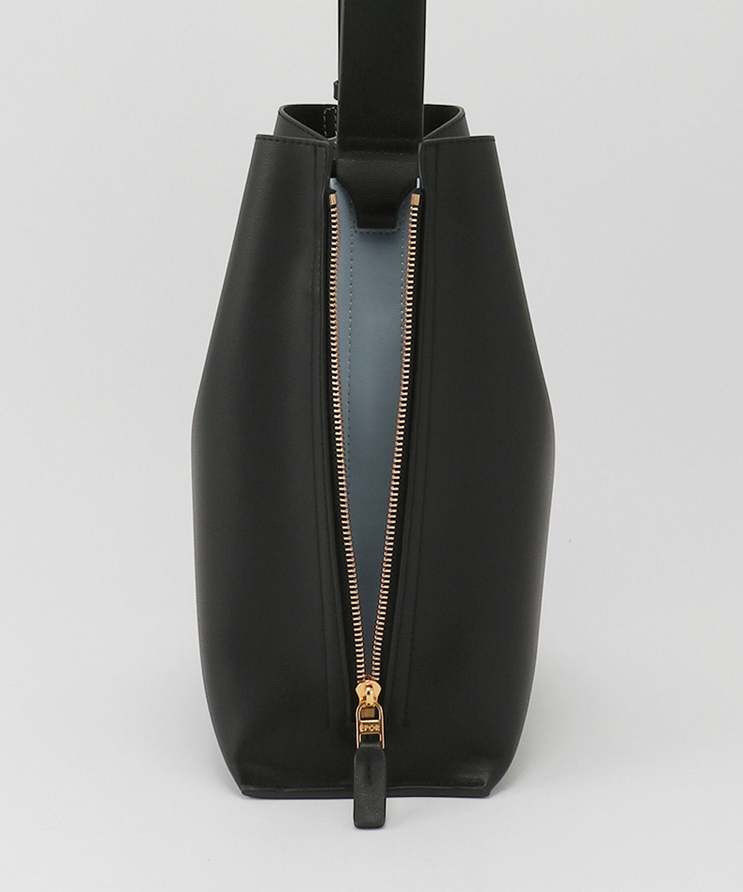 E'POR「【E'POR】Y BAG Shoulder Medium（サイドジップショルダーバッグ）【WEB限定/一部店舗限定】【メディア掲載」|ショルダー・メッセンジャー|