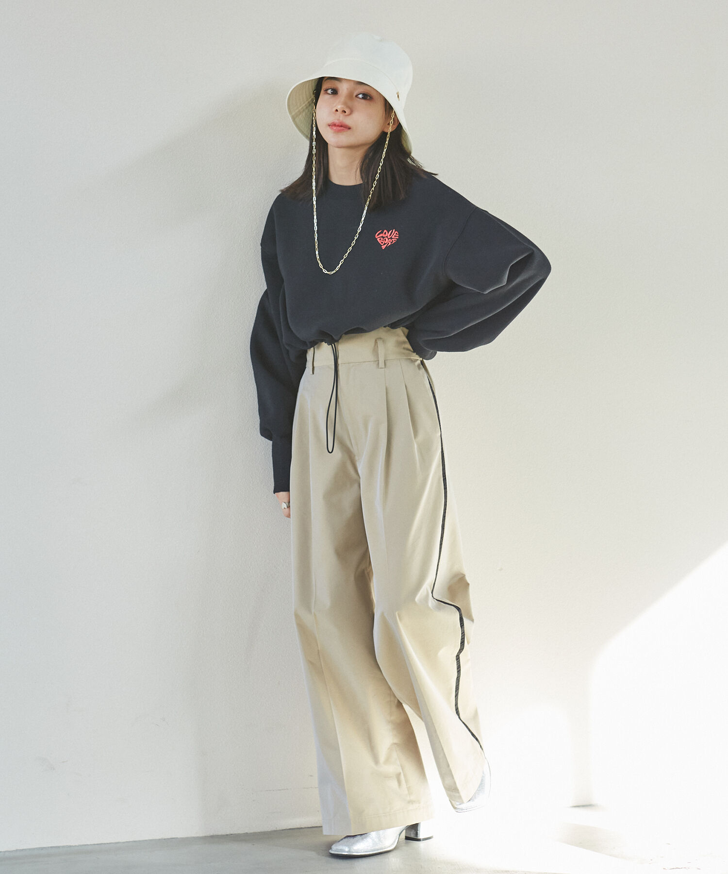 VIS「【吸水速乾】チェーン付つば広バケットハット」|ハット|