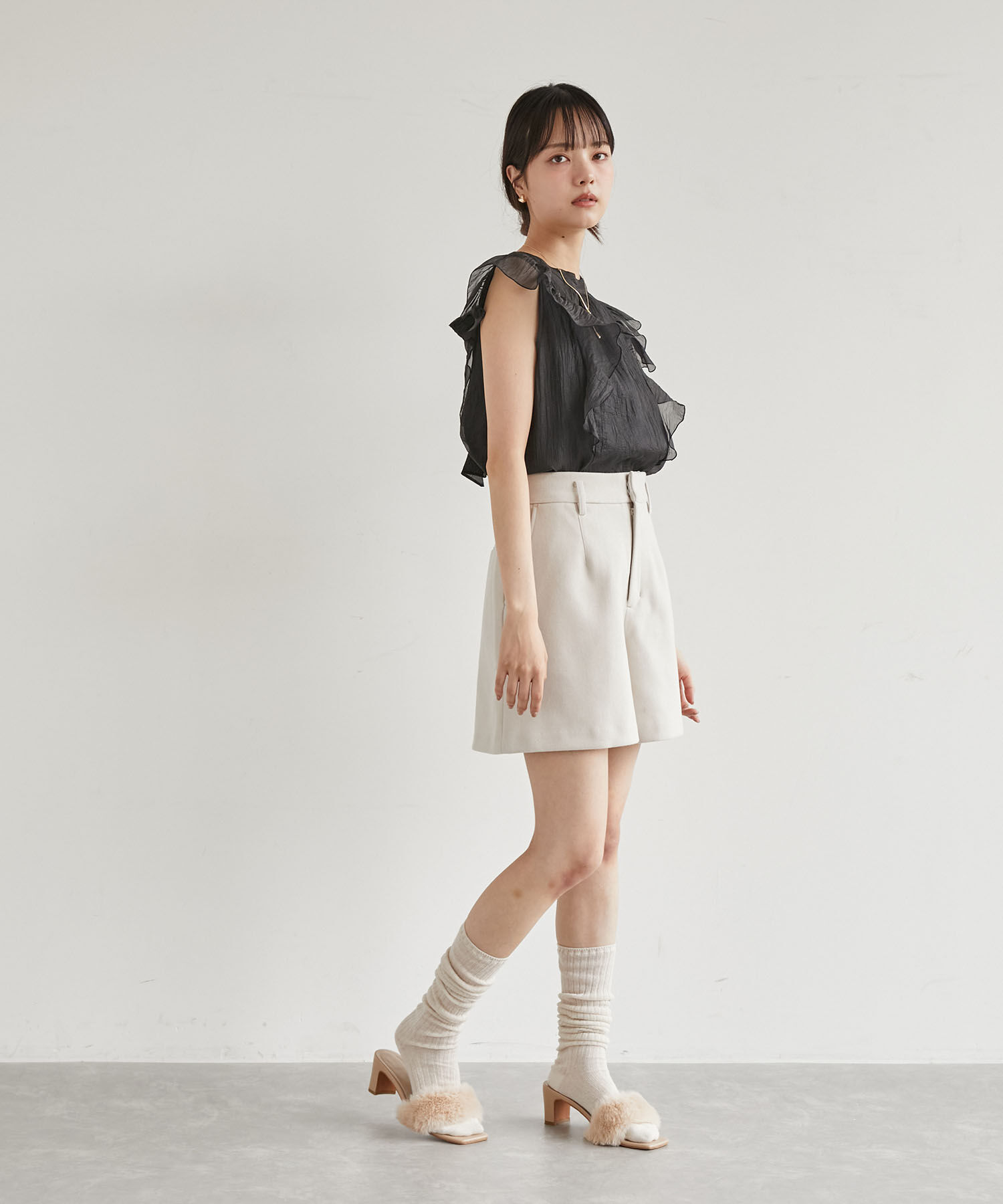 VIS「【新色追加】シャイニーボウタイフリルブラウス【前後2WAY】【洗える】」|シャツ・ブラウス|