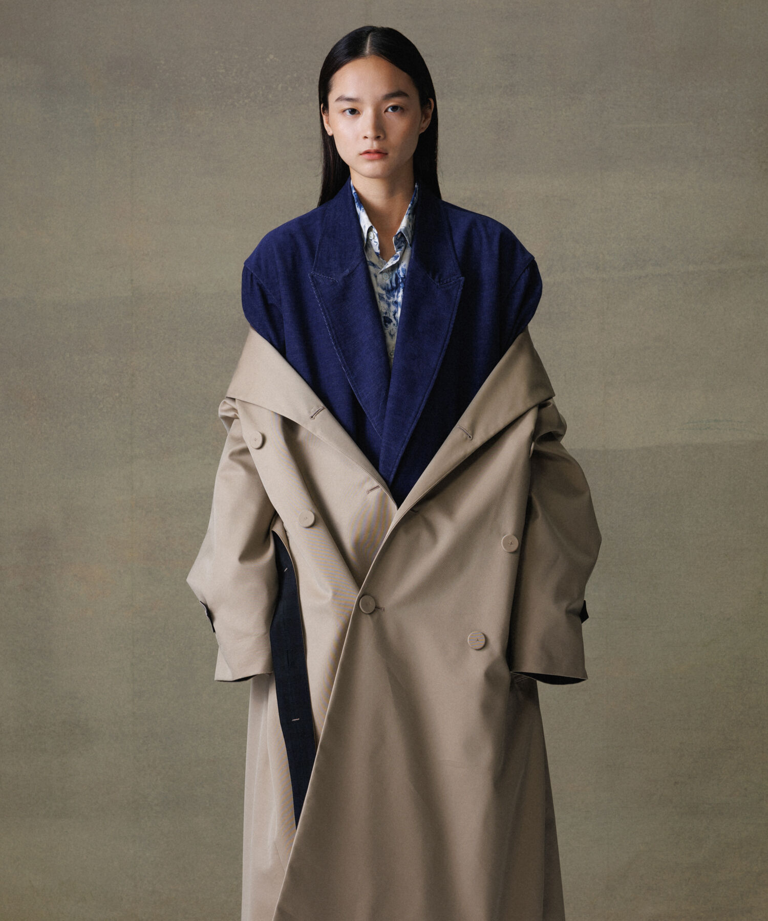 ADAM ET ROPE'「《撥水》ライトウェイトギャバ オーバーサイズ ロング トレンチコート / ユニセックス」|トレンチコート|