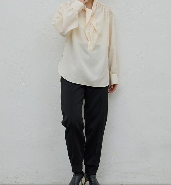  「【HERITANOVUM】スカーフカラーシャツ」|シャツ・ブラウス|