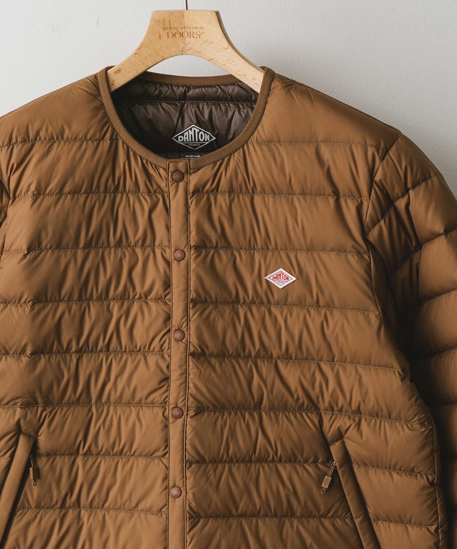 URBAN RESEARCH DOORS「DANTON　INNER DOWN CREWNECK JACKET」|ダウン|ライトブラウン