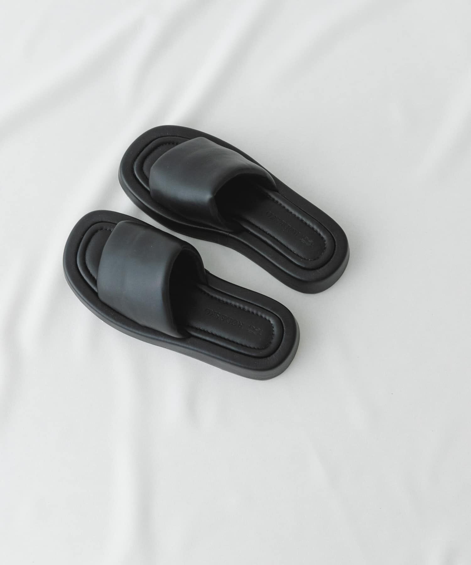 RODE SKO「プラットフォームパフサンダル」|サンダル|ブラック