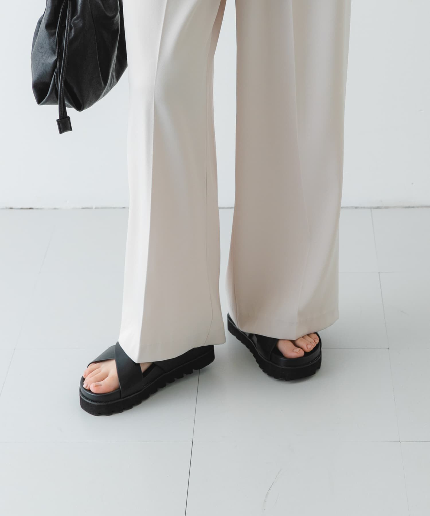 RODE SKO「フットベッドクロスサンダル」|サンダル|