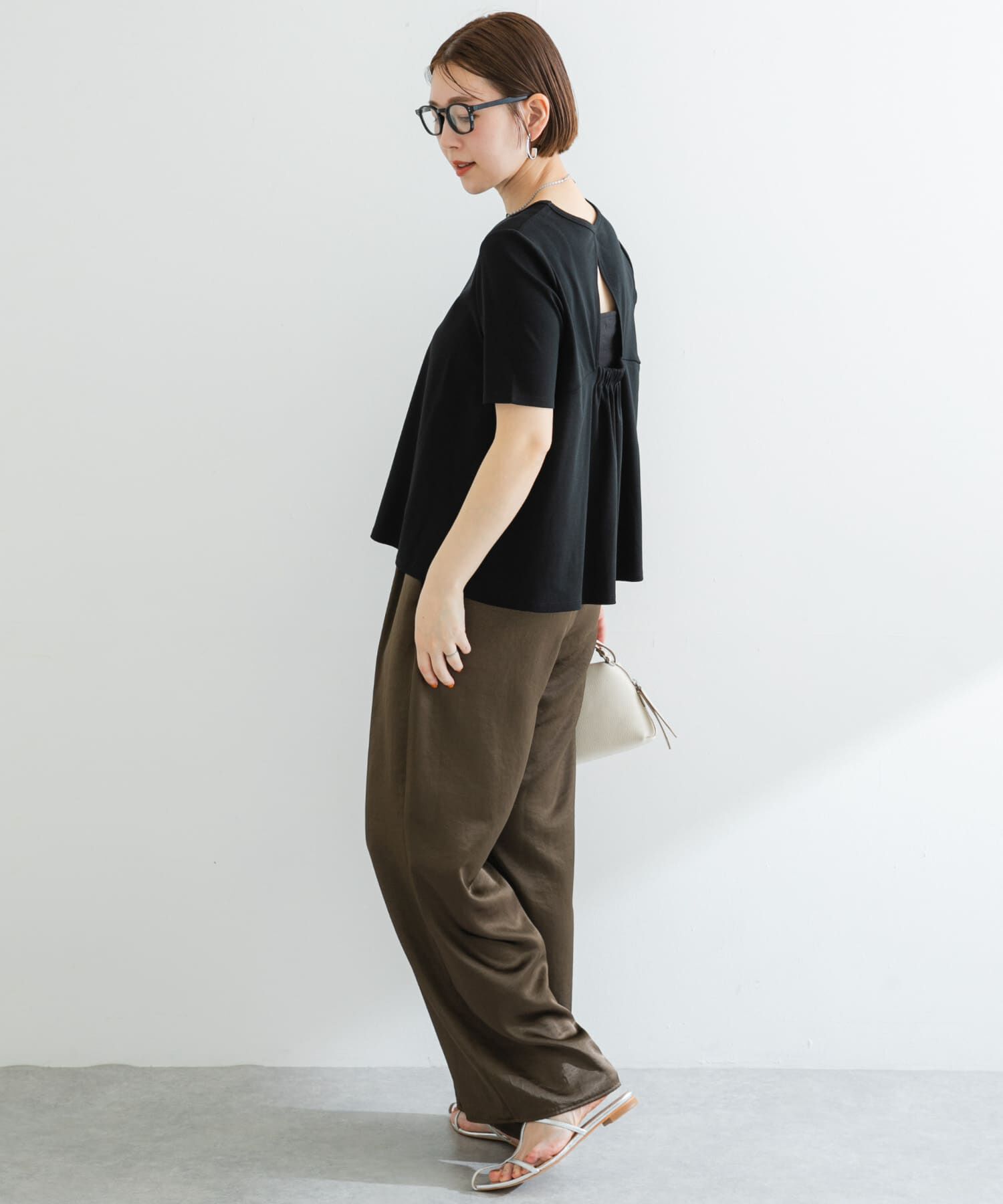 URBAN RESEARCH ROSSO「『UR TECH』F by ROSSO　UVCUTバックオープンフレアTシャツ」|Tシャツ・カットソー|