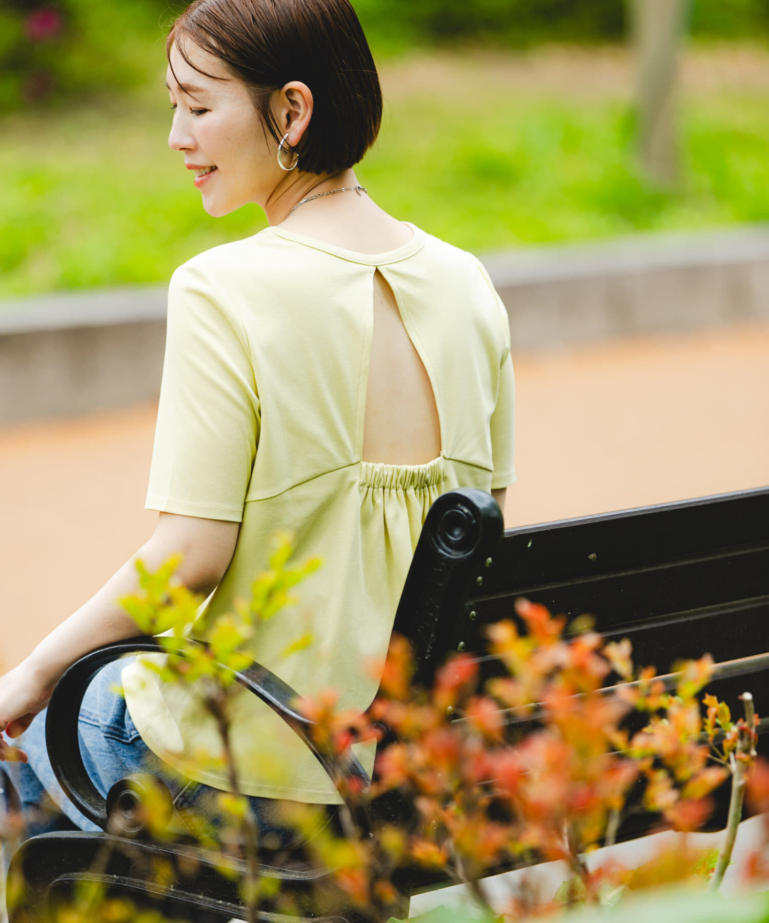 URBAN RESEARCH ROSSO「『UR TECH』F by ROSSO　UVCUTバックオープンフレアTシャツ」|Tシャツ・カットソー|イエロー