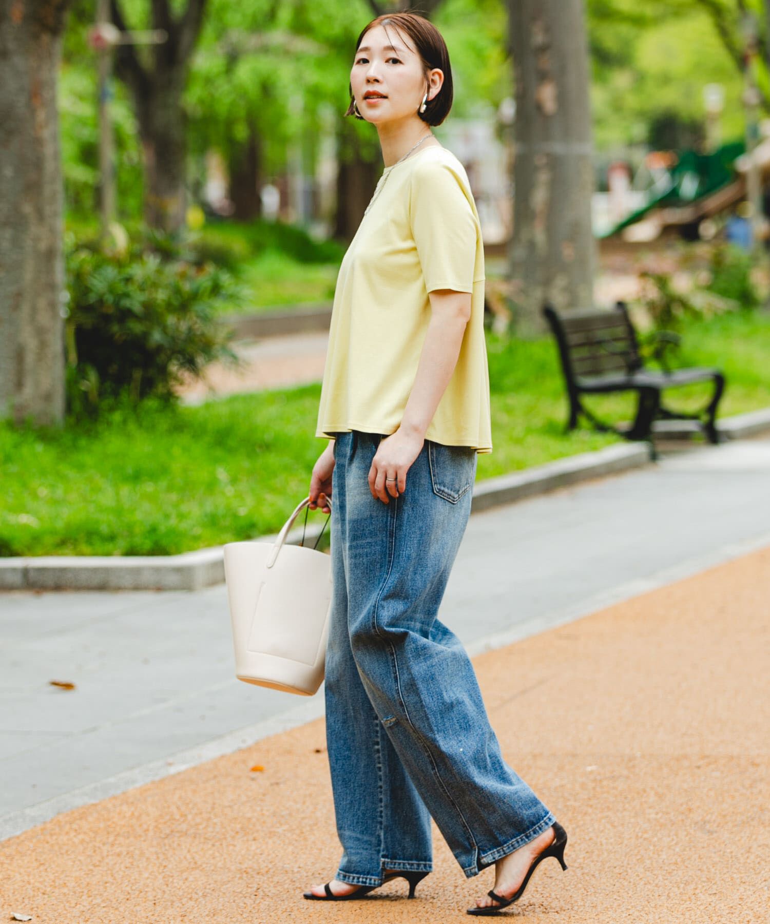 URBAN RESEARCH ROSSO「『UR TECH』F by ROSSO　UVCUTバックオープンフレアTシャツ」|Tシャツ・カットソー|