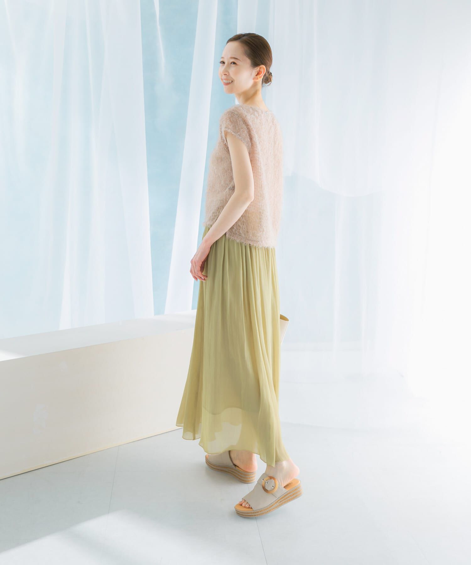 URBAN RESEARCH ROSSO「グロッシーギャザーフレアスカート」|スカート|