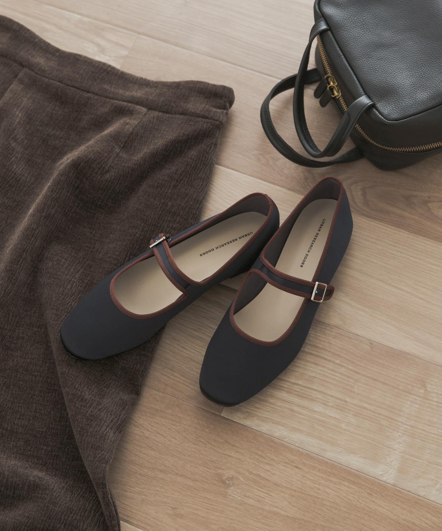 URBAN RESEARCH DOORS「サテンメリージェーン」|パンプス|