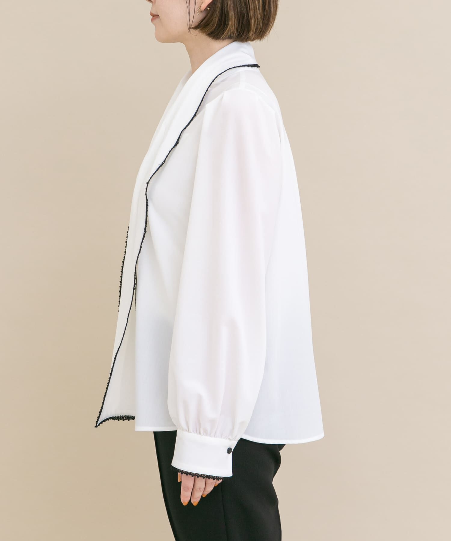 URBAN RESEARCH ROSSO「『WEB/一部店舗限定』トリミングボウタイブラウス」|シャツ・ブラウス|