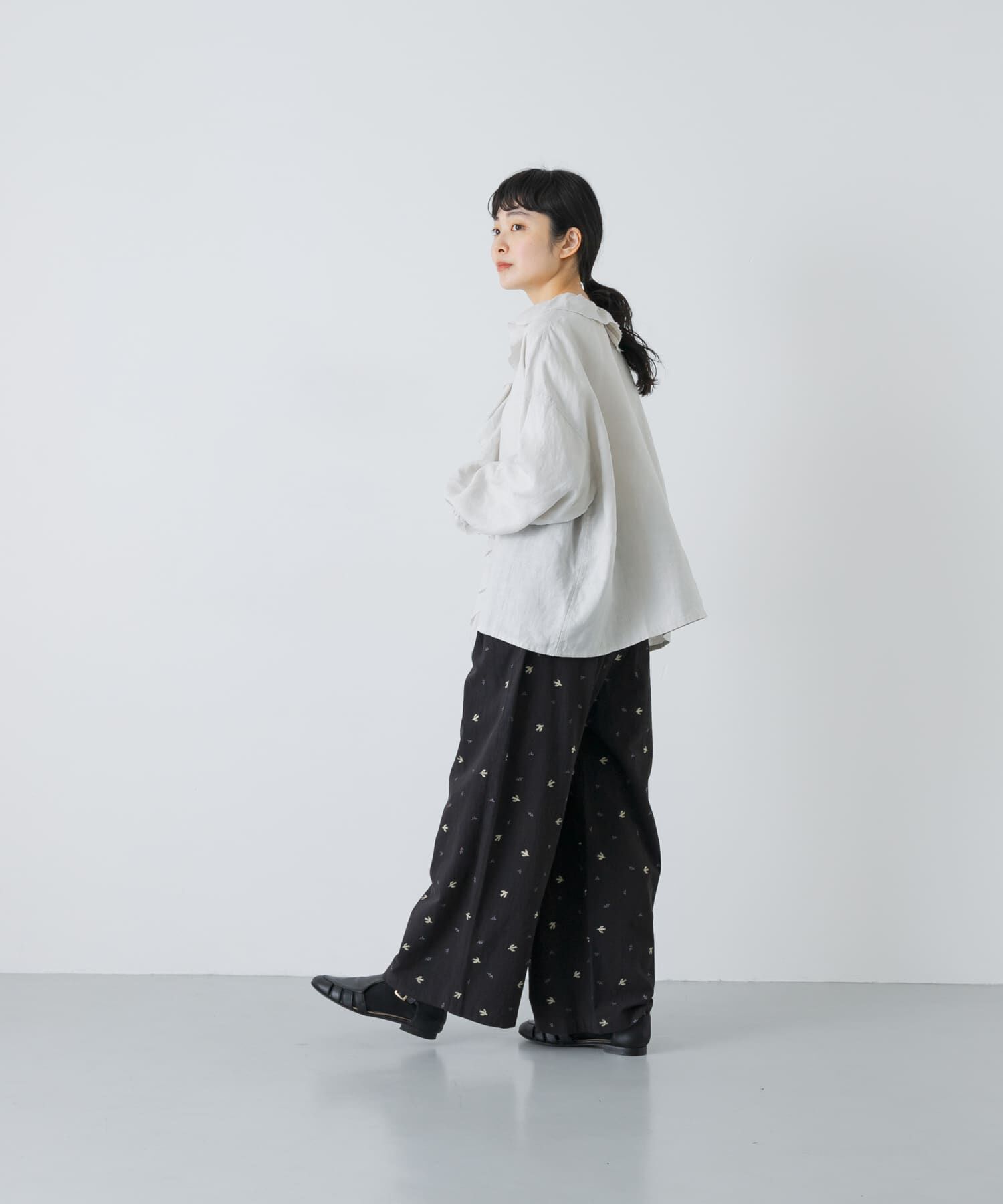 かぐれ「リネンフリルカラーシャツ」|シャツ・ブラウス|