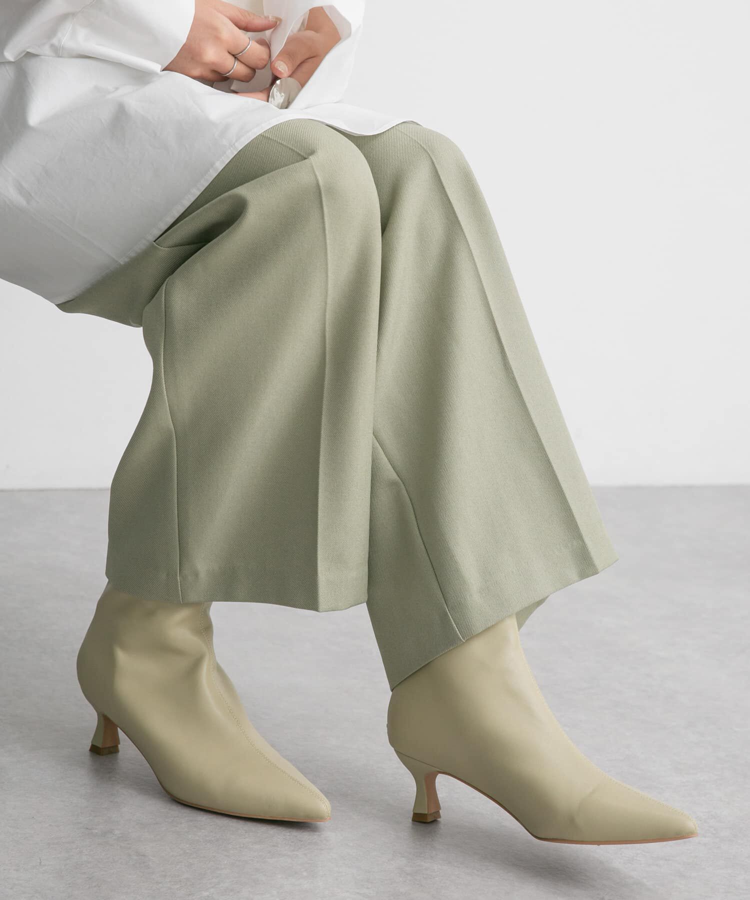  「ポインテッドトゥストレッチブーティー」|ショートブーツ|