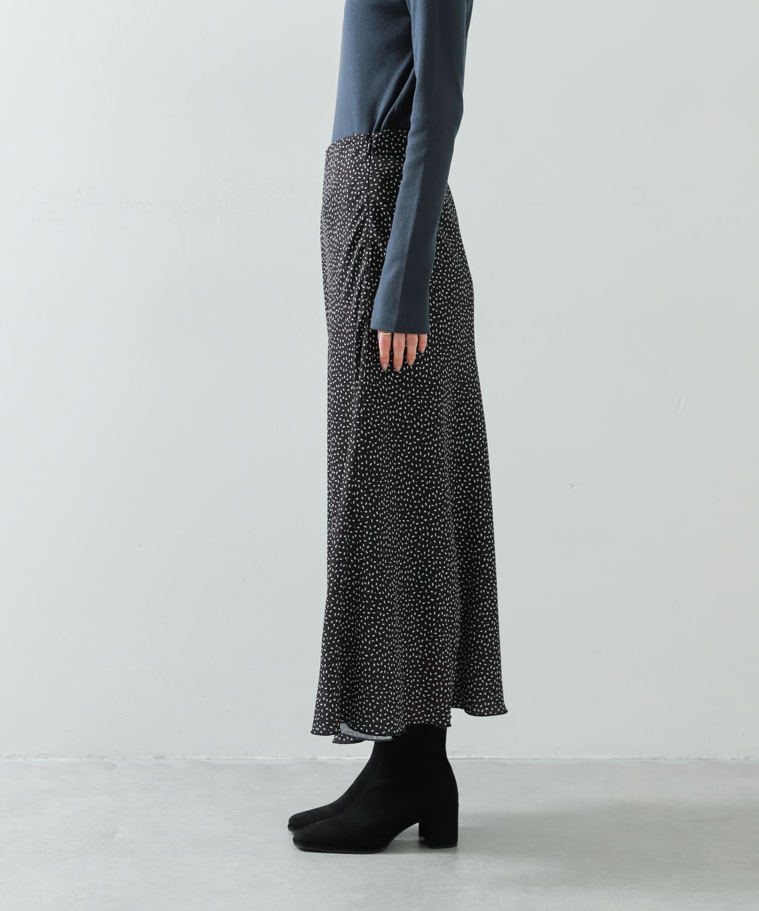 SENSE OF PLACE by URBAN RESEARCH「ドットナロースカート」|スカート|