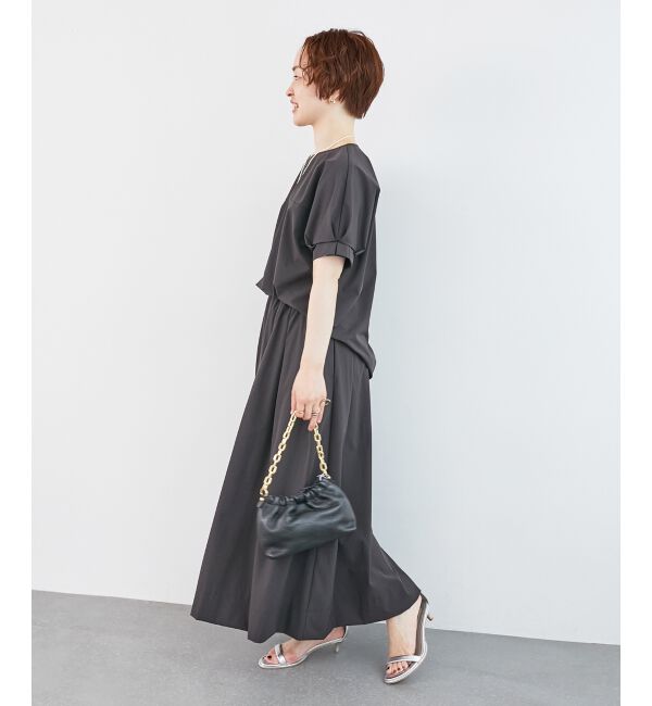  「《接触冷感》ナイロンストレッチスリーブタックブラウス」|シャツ・ブラウス|