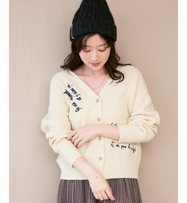  「メッセージ刺繍Vカーディガン」|カーディガン|