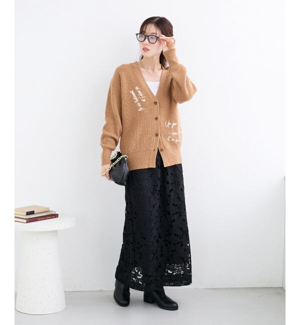  「メッセージ刺繍Vカーディガン」|カーディガン|
