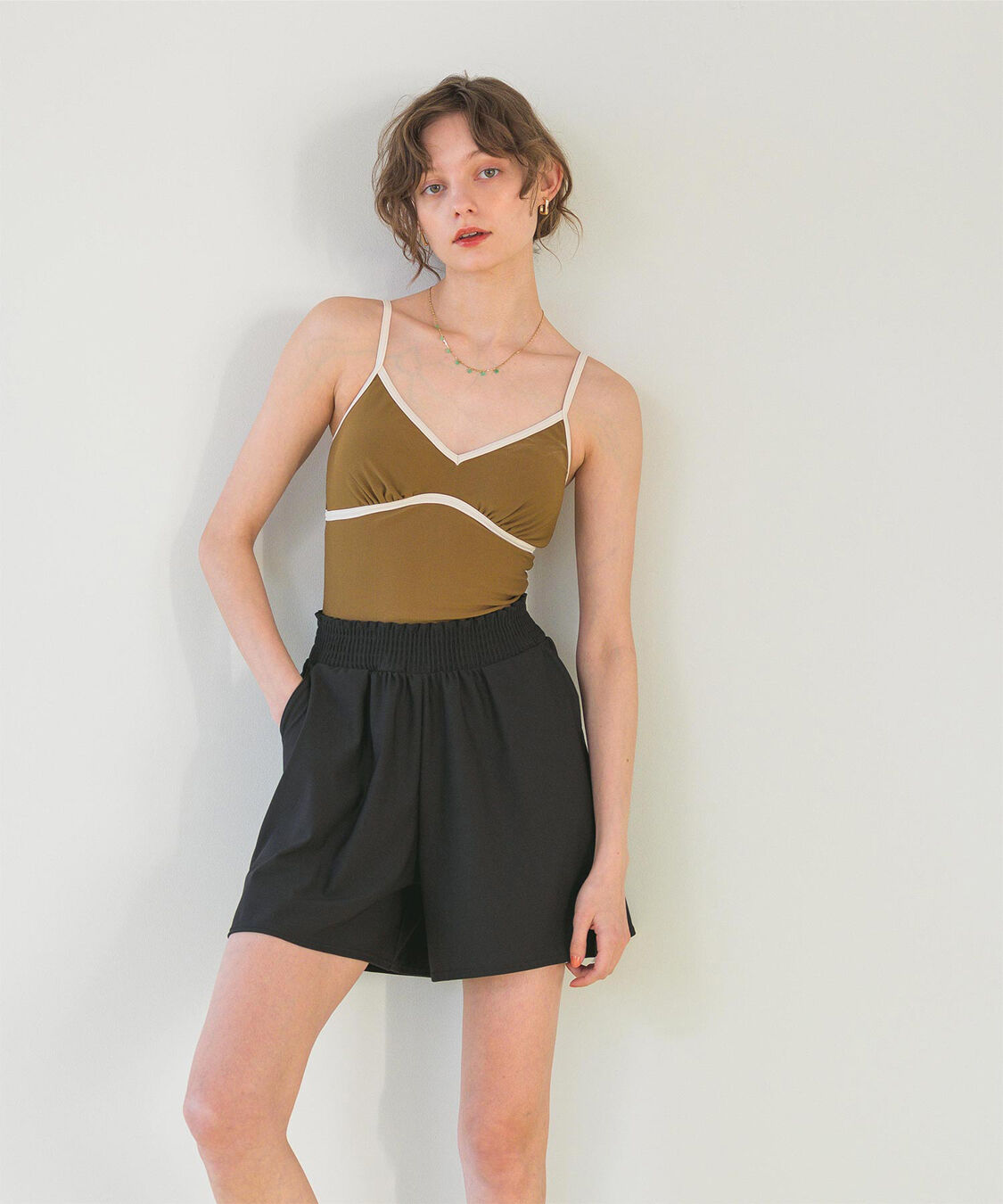 SEA DRESS「ウエストギャザーサスティナブルショートパンツ/水着」|ビキニ|ブラック