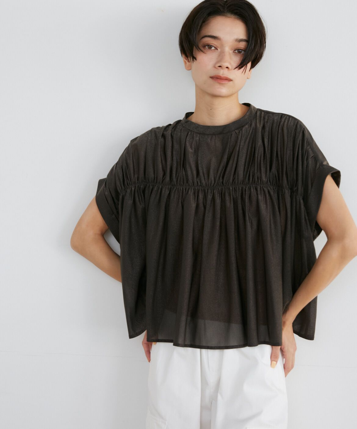 INED「《大きいサイズ》タックキャザーカットブラウス《Luftrobe》」|Tシャツ・カットソー|ブラック